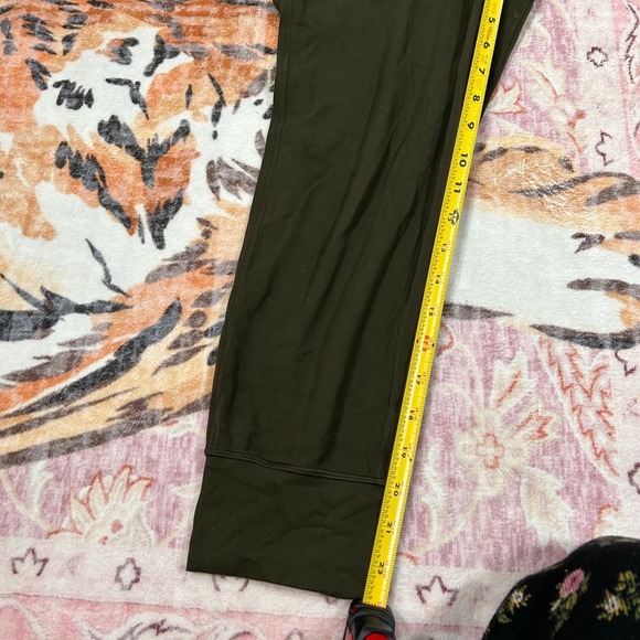 Lululemon Dark Olive Align Crop Jogger 23" Size 4 Athletic Workout - Picture 6 of 6